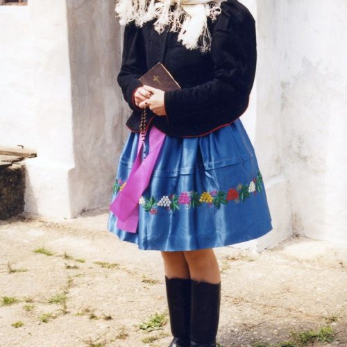 Ženský kroj